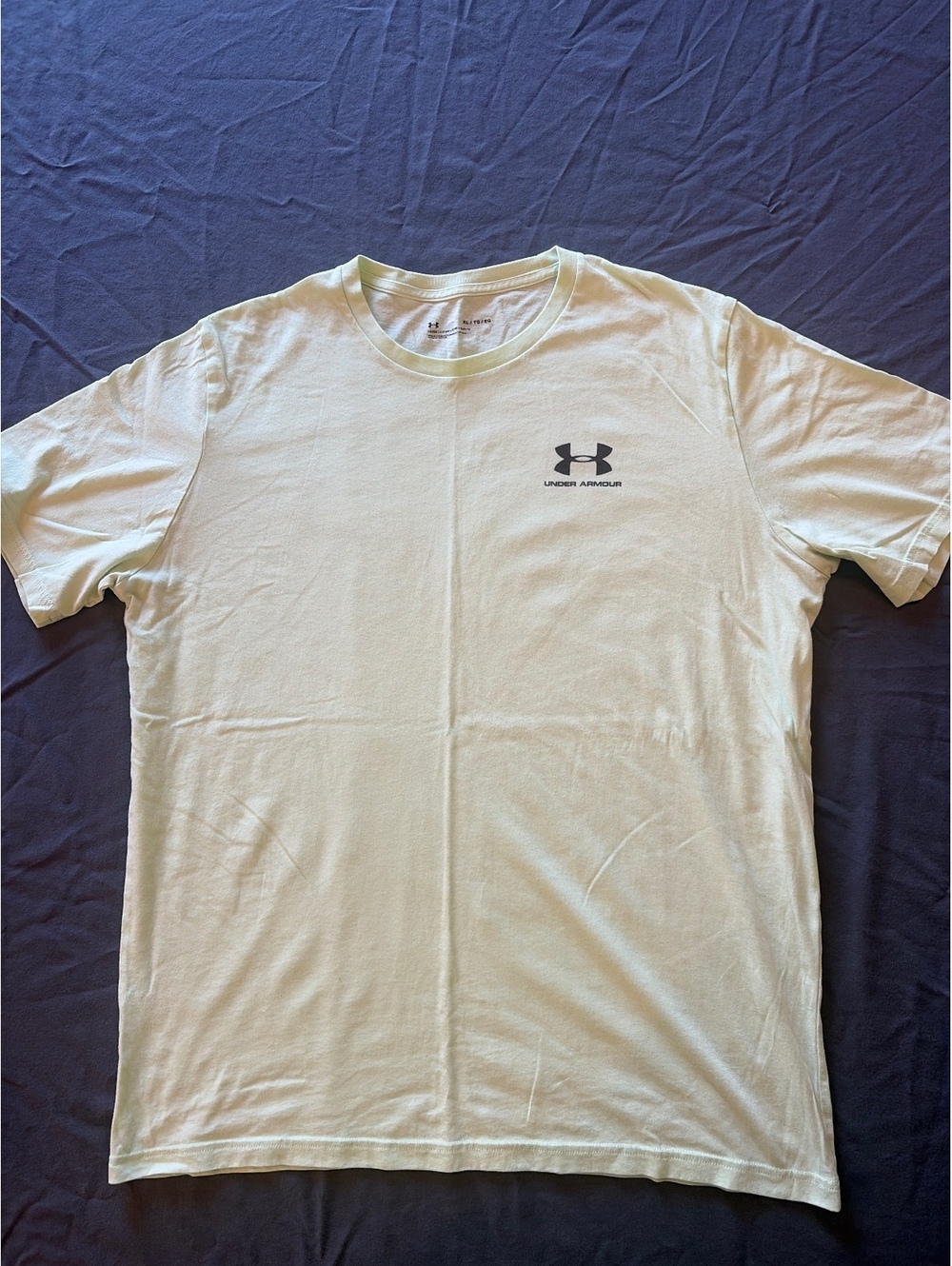 Under Armour Light Green T-Shirt | Men’s XL | Very Good Condition 💛